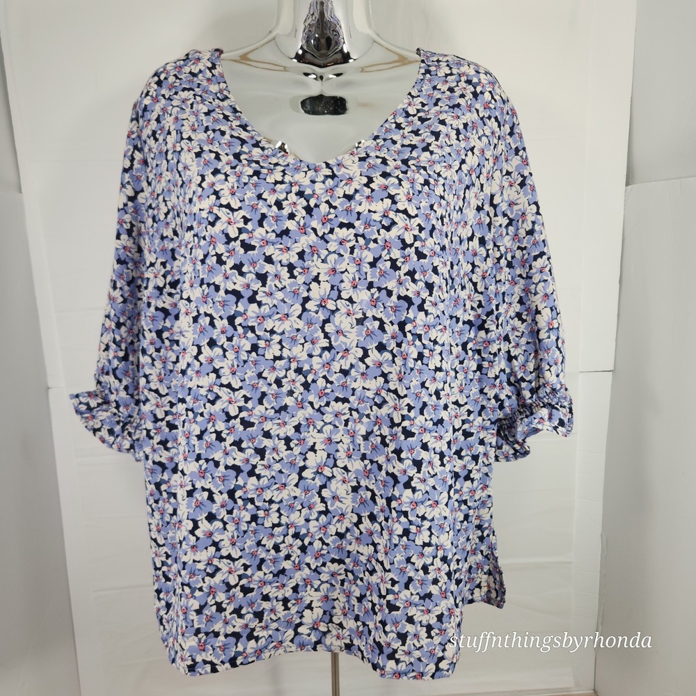 New With Tags Ladies' Size XXL V-Neck Pleated Blouse, Periwinkle‎ Blue Print - Picture 2 of 8